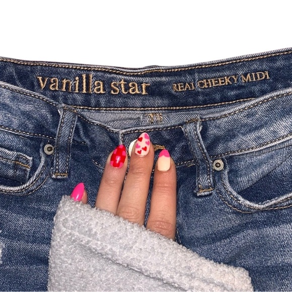 Vanilla Star Shorts - Picture 2 of 4